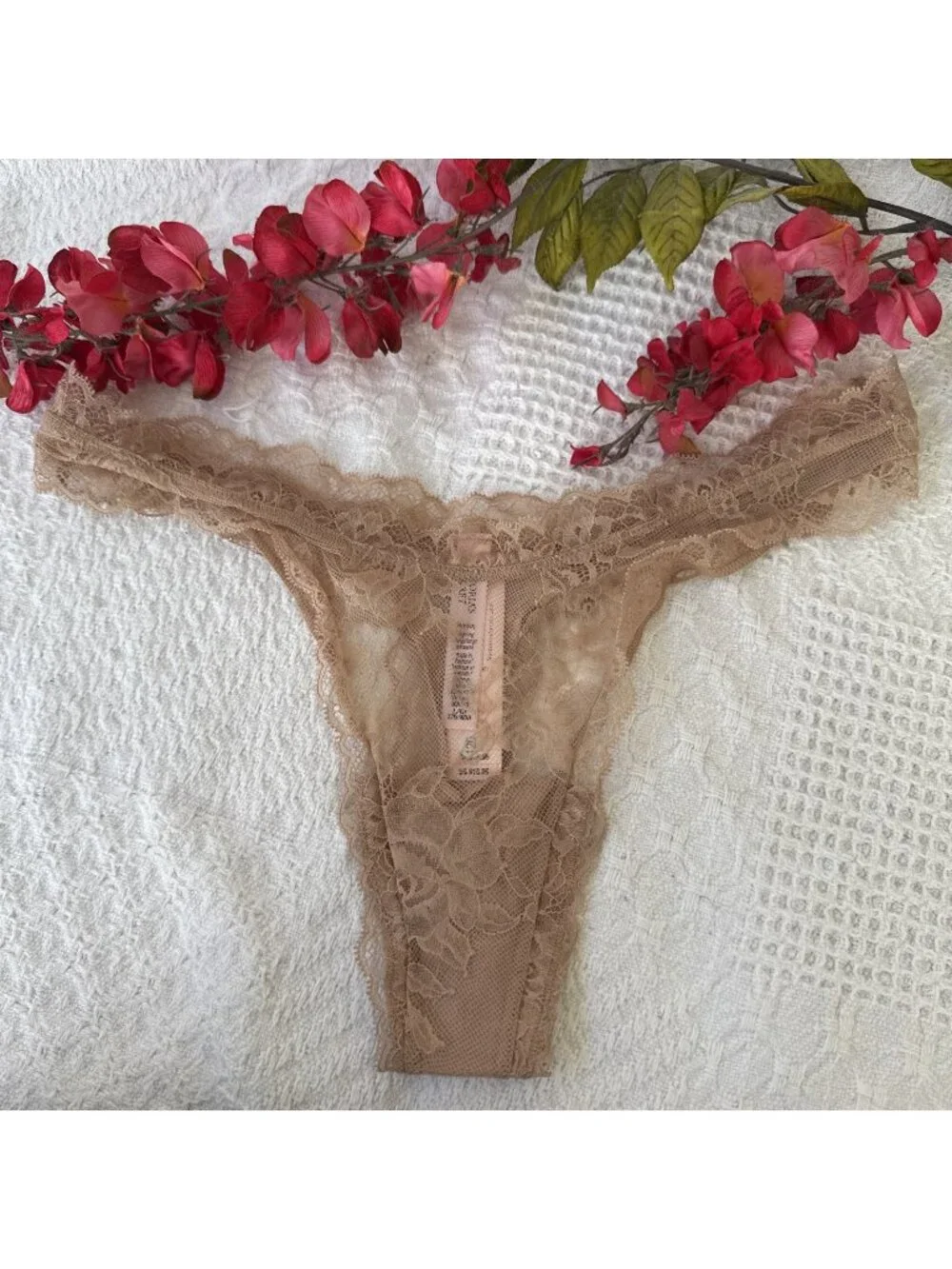 VICTORIA'S SECRET L TAN NUDE VERY SEXY HIGH LEG LACE TANGA THONG PANTIES NWT